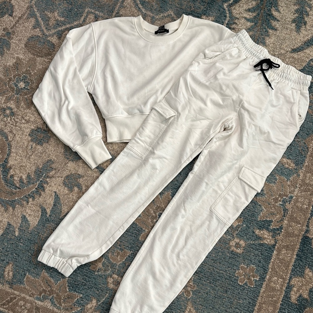 Forever 21 cream size small lounge set
